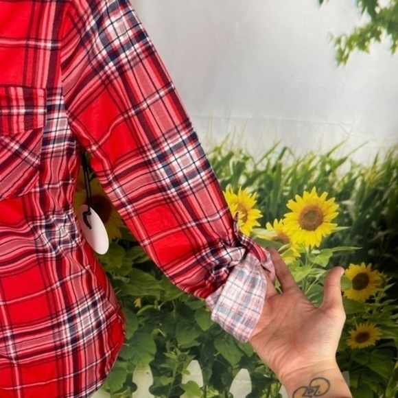 MILK & HONEY Red Plaid Button Down Top Small - Picture 10 of 14